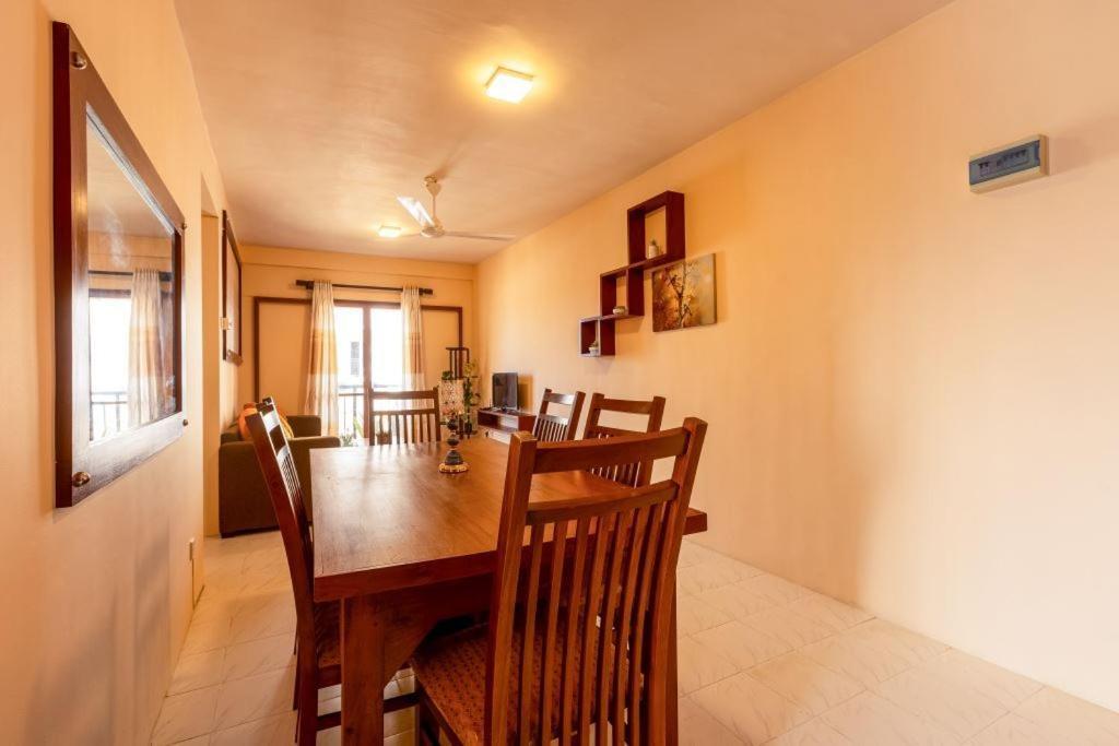 Cozy Corner Suits Galle Exterior photo
